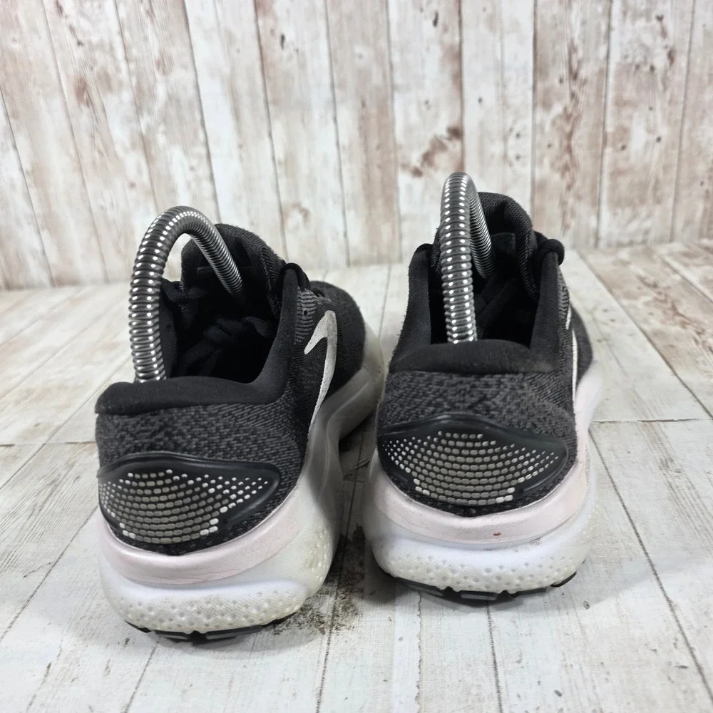 Brooks Ghost 14 Womens Running Shoes Black White 1204071B077 Size 6 Medium B